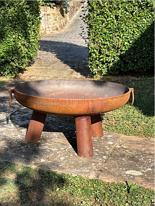 COUPOLE A FEU CORTEN RONDE SUR PIED