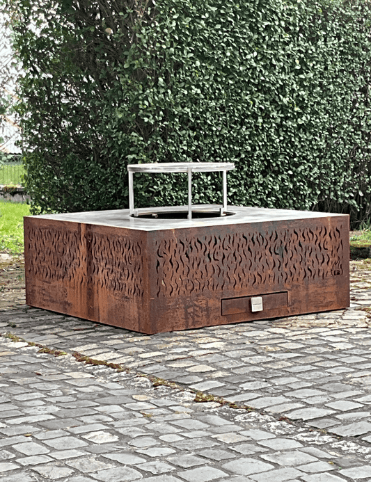 coupole-carre-en-Acier-Corten-min
